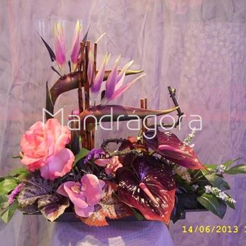 Centro de mesa de flores artificiales - Imagen 1