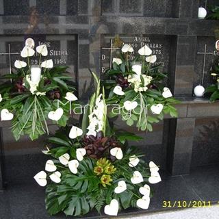 Centros de flores para cementerio - Imagen 1