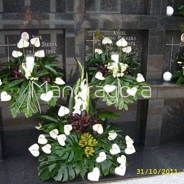 Centros de flores para cementerio - Imagen 1