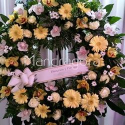 Corona de defunción de gerberas y orquídeas - Imagen 1