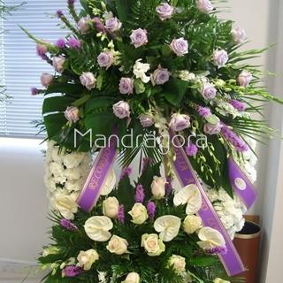 Corona de flores de defunción de flor variada - Imagen 1