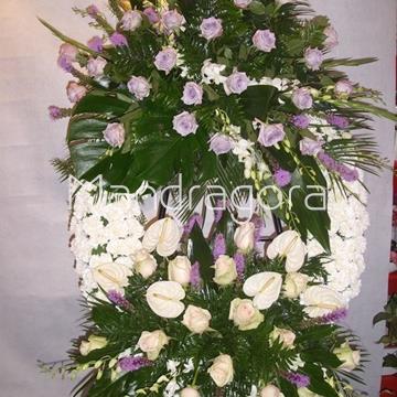 Corona de flores de defunción de flor variada - Imagen 2