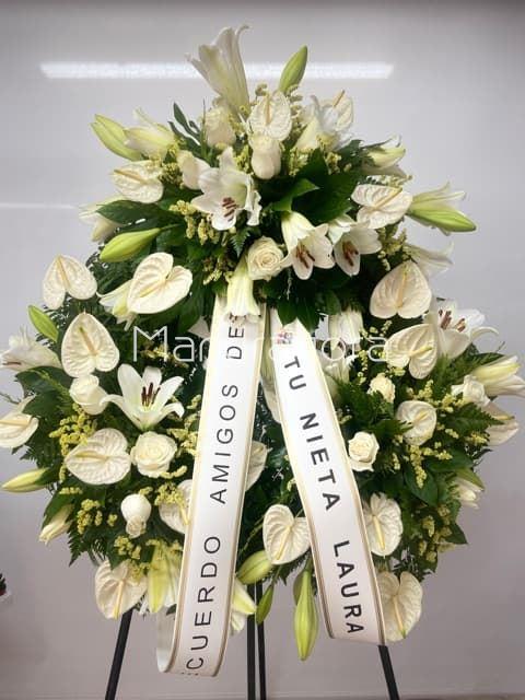 Corona Funeraria en blanco - Imagen 1