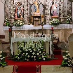 Decoración Altar en Santa María - Imagen 1