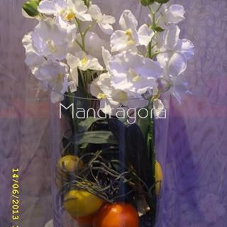 Jarrón de flores artificiales - Imagen 1