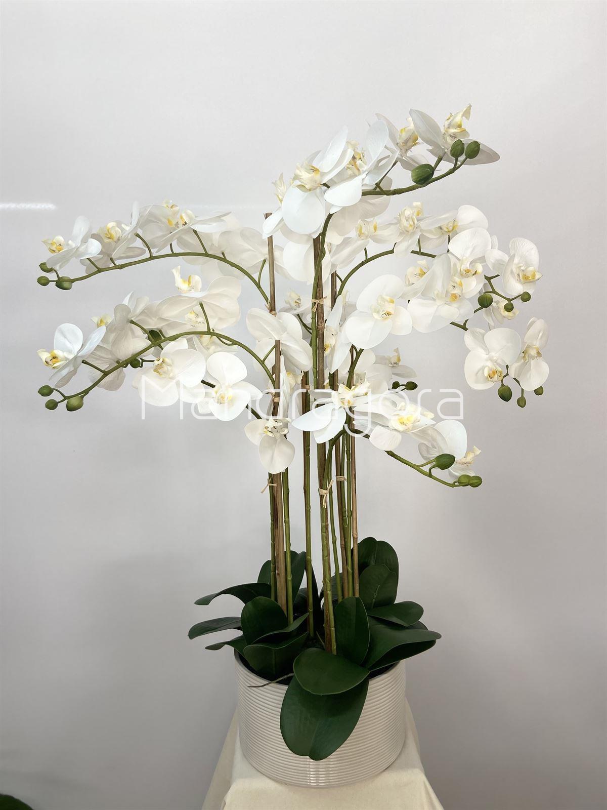 Orquídea blanca artificial. - Imagen 1