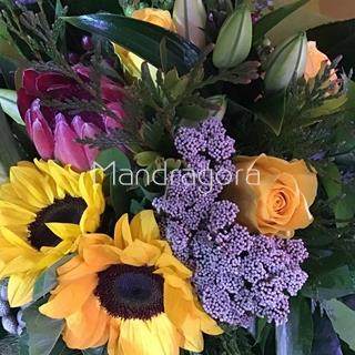 Ramo con girasoles - Imagen 1