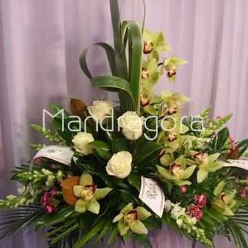 Ramo de defunción con orquídeas - Imagen 1