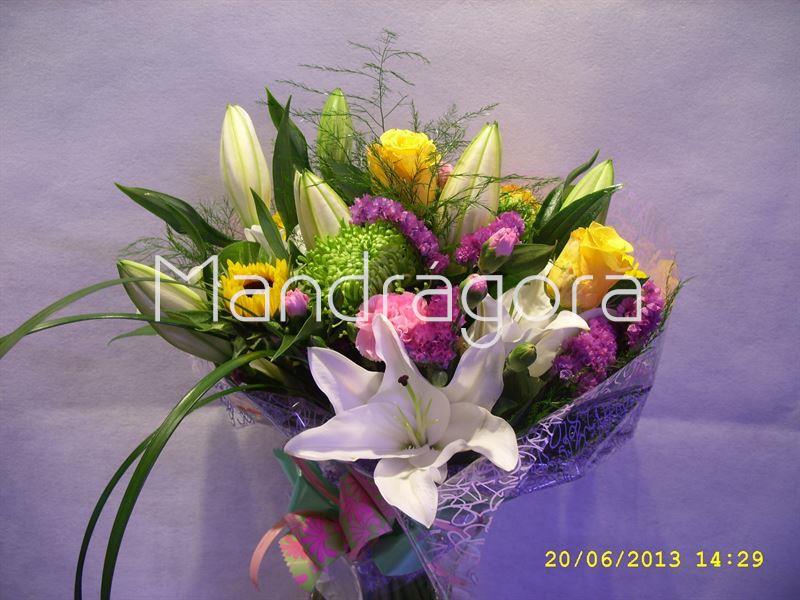 Ramo de flores variadas - Imagen 1