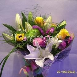 Ramo de flores variadas - Imagen 1